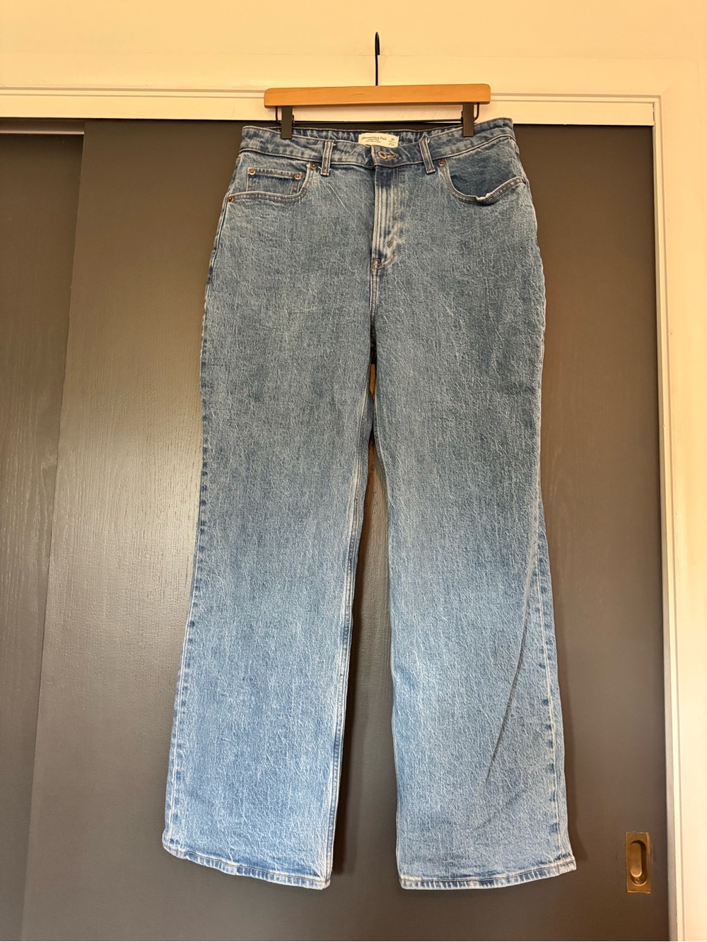 Abercrombie High Rise 90s Relaxed Jeans sz 31 Curve Love